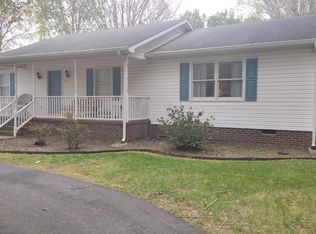 618 Prospect Rd, Hurt, VA 24563