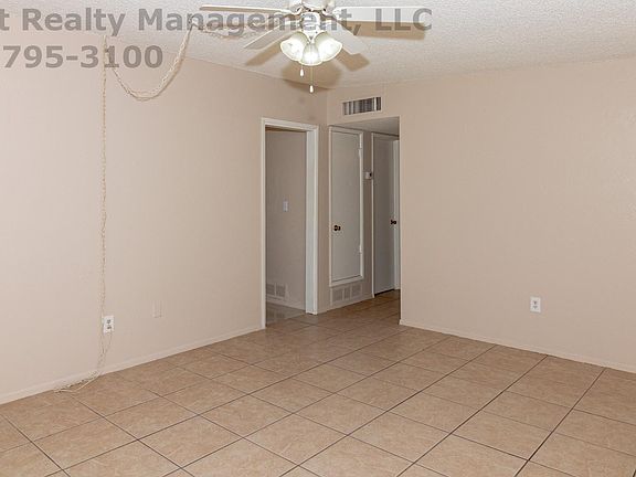 4th image of 8518 E Fond Du Lac Dr