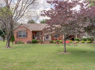 409 W 5th Ave, Hohenwald, TN 38462