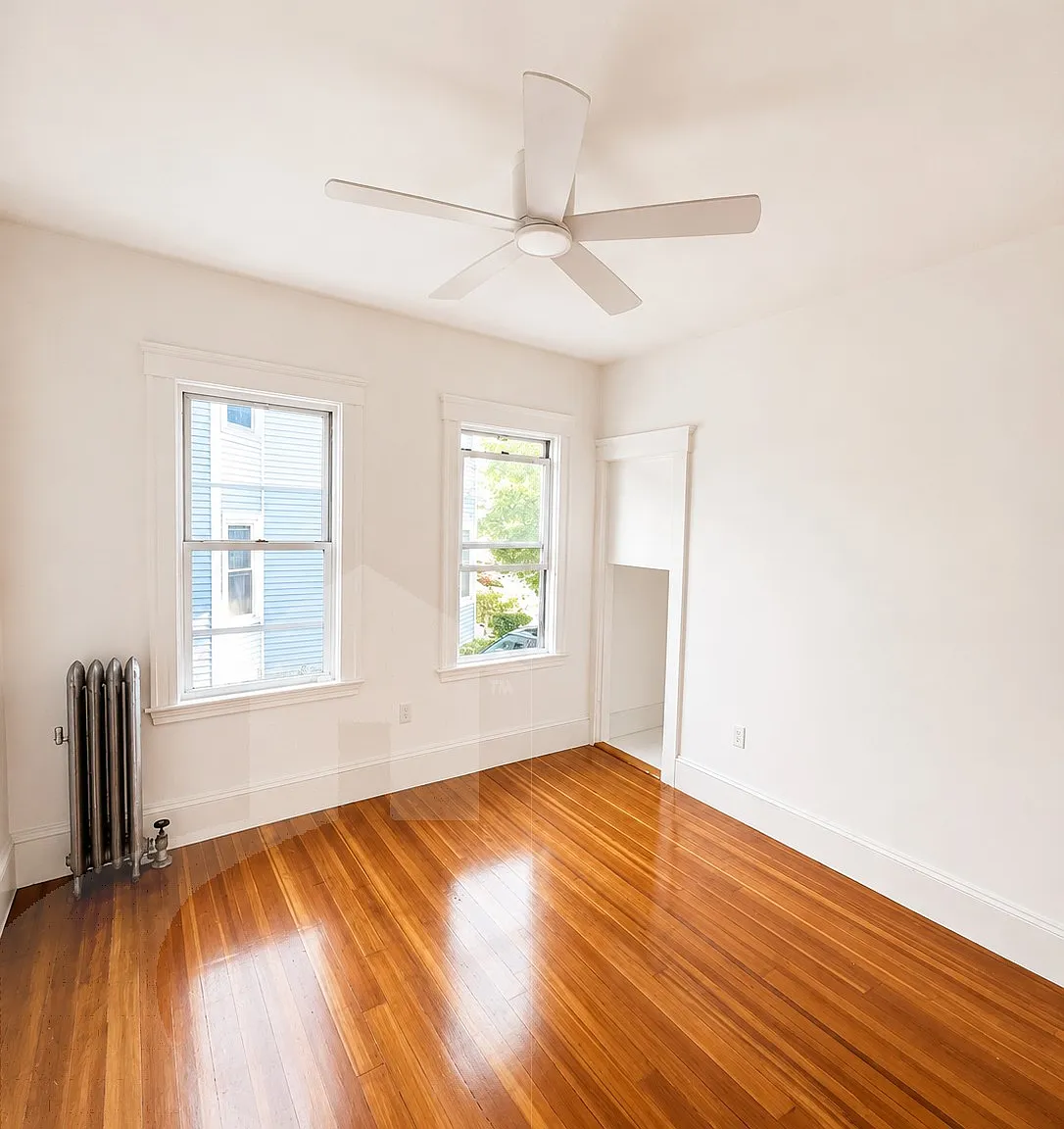 3 bed, 1.0 bath, $3,600 — Photo 4