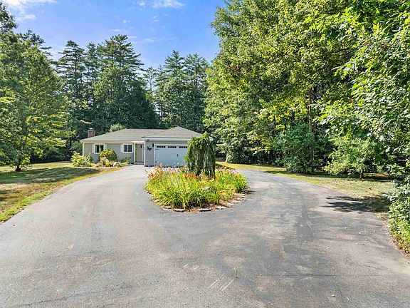 3rd image of 10 Town House Road