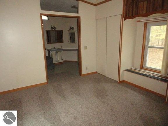 4th image of 7823 Arrowhead Dr