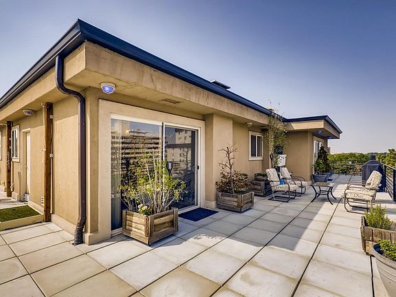 3rd image of 1035 N Colorado Blvd #601