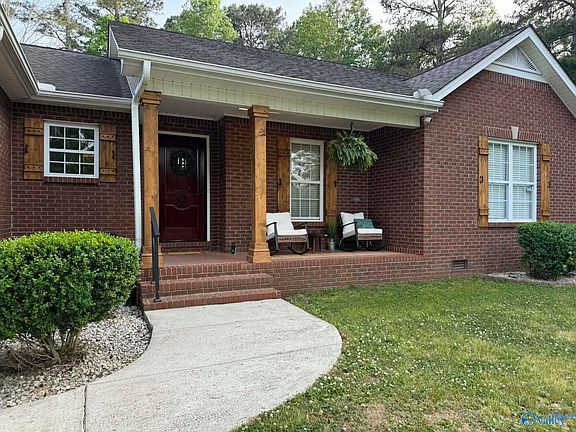 3rd image of 227 SE Helms Rd