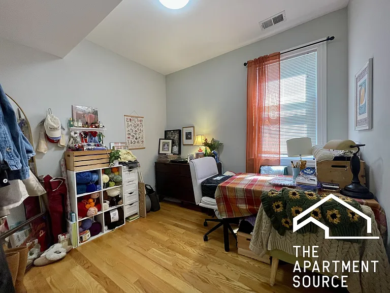 3611 W Wolfram St #2 — Photo 8