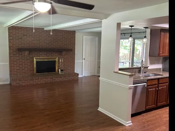 1130 Heathshire Dr, Dayton, OH 45459