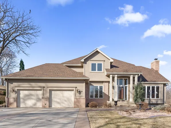 901 Garrison Ct, Burnsville, MN 55337