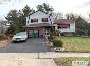 18 Calliope Rd, Sayreville, NJ 08872