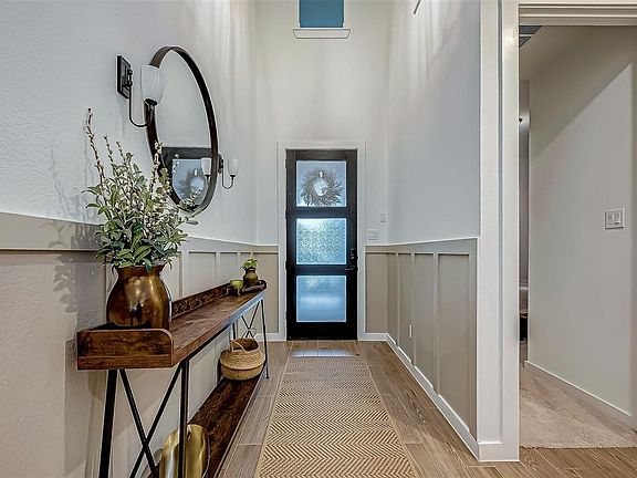 4th image of 30618 Hawthorn Glen Ct