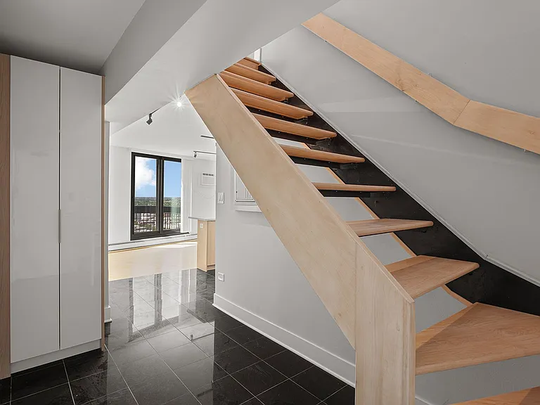 The Duplex Tower — Photo 187
