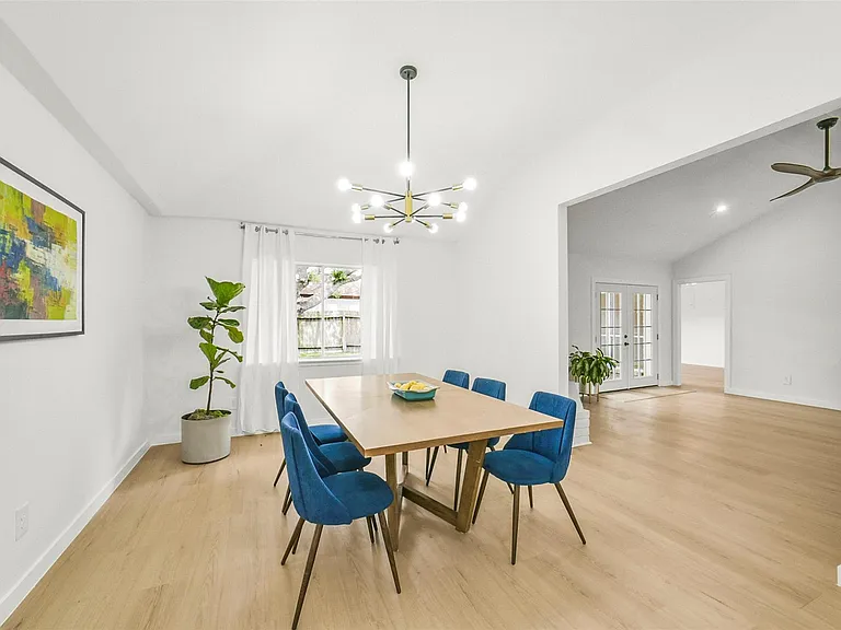 12018 Woolford Dr — Photo 13