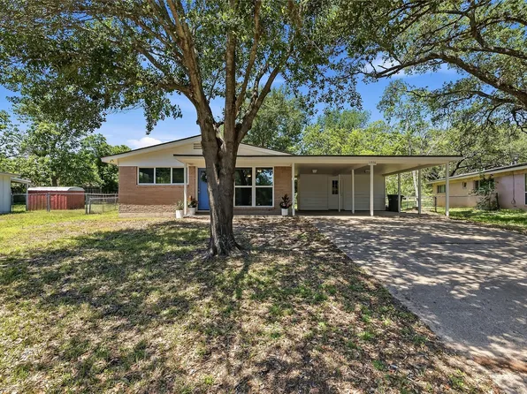 1916 Vinewood Dr, Bryan, TX 77802