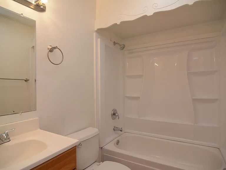 1074 W Pennsylvania Dr — Photo 13