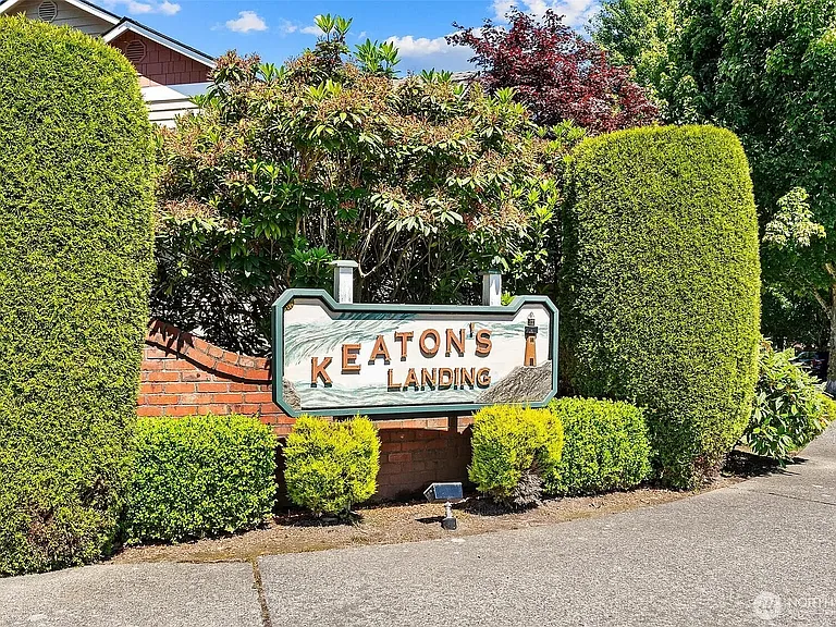 Keaton's Landing Entrance