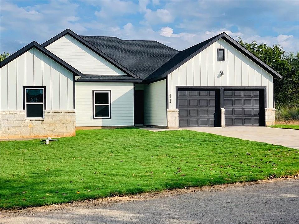 1st image of 2314 Creek Dr