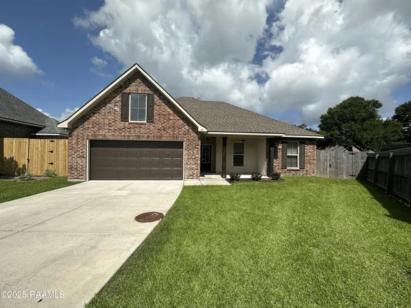 111 Oak Hill Ln, Youngsville, LA 70592