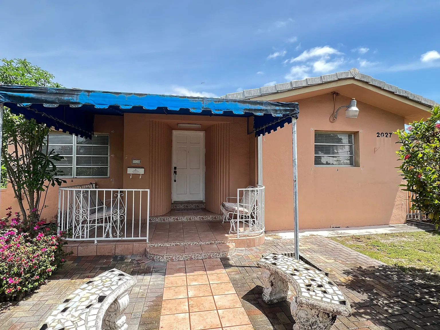 2 bed, 1600 sqft, $2,700 — Photo 3