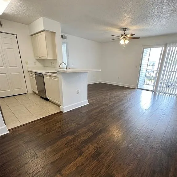 1218 Bermuda Lakes Ln #203 — Photo 19