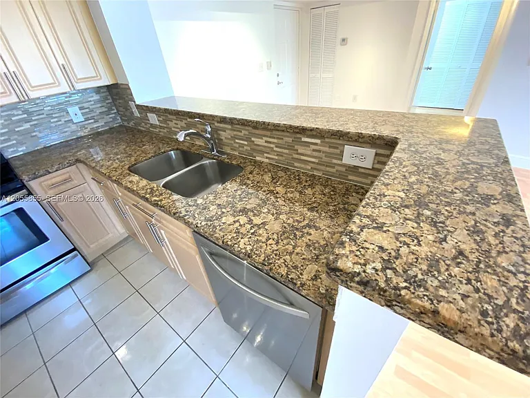 4560 NW 107th Ave #205-12 — Photo 5