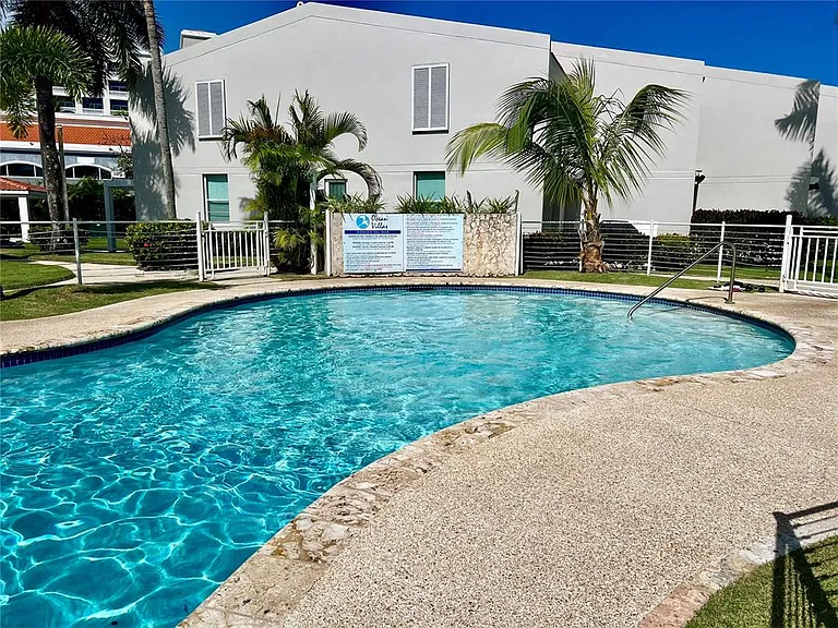 101 Ocean Vlg — Photo 18