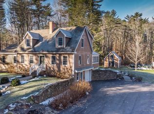 27 Ogunquit Rd, Cape Neddick, ME 03902