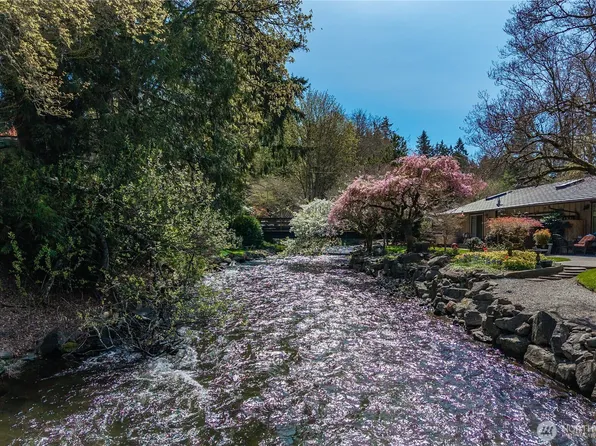 7055 81st Street SW, Lakewood, WA 98499