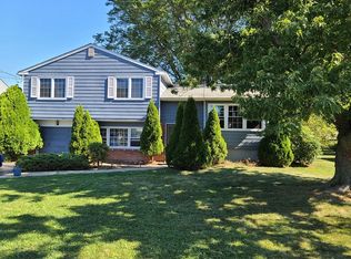 899 Phillips Rd, Warminster, PA 18974