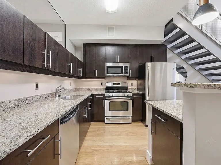 1390 Kenyon St NW #325 — Photo 6