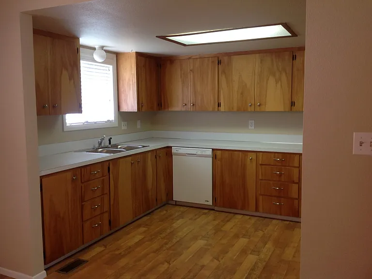 395 W Cranmer Dr — Photo 3