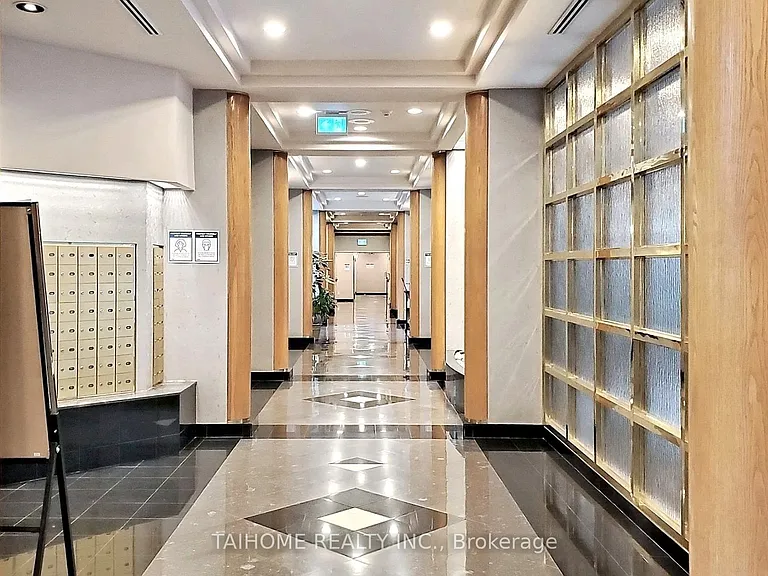 28 Hollywood Ave #809 — Photo 28