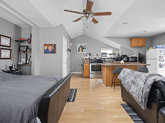 5th image of 2026 1/2 N College Ave