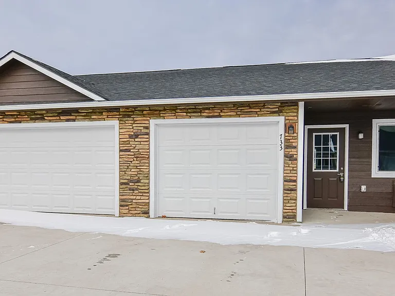 Kate's Landing — Photo 37