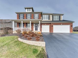 3304 Highwood Ct, Elgin, IL 60124