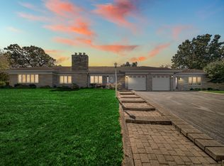 725 Oakside Dr, Schererville, IN 46375