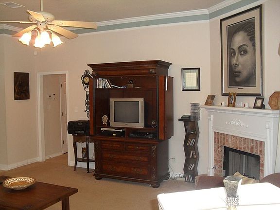 2nd image of 2516 Brookhaven Dr