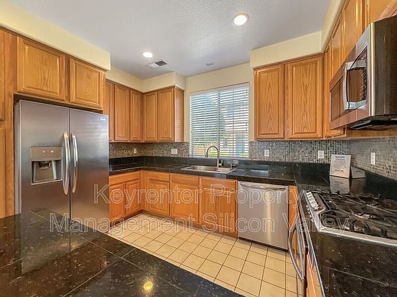4th image of 3073 Rubino Cir