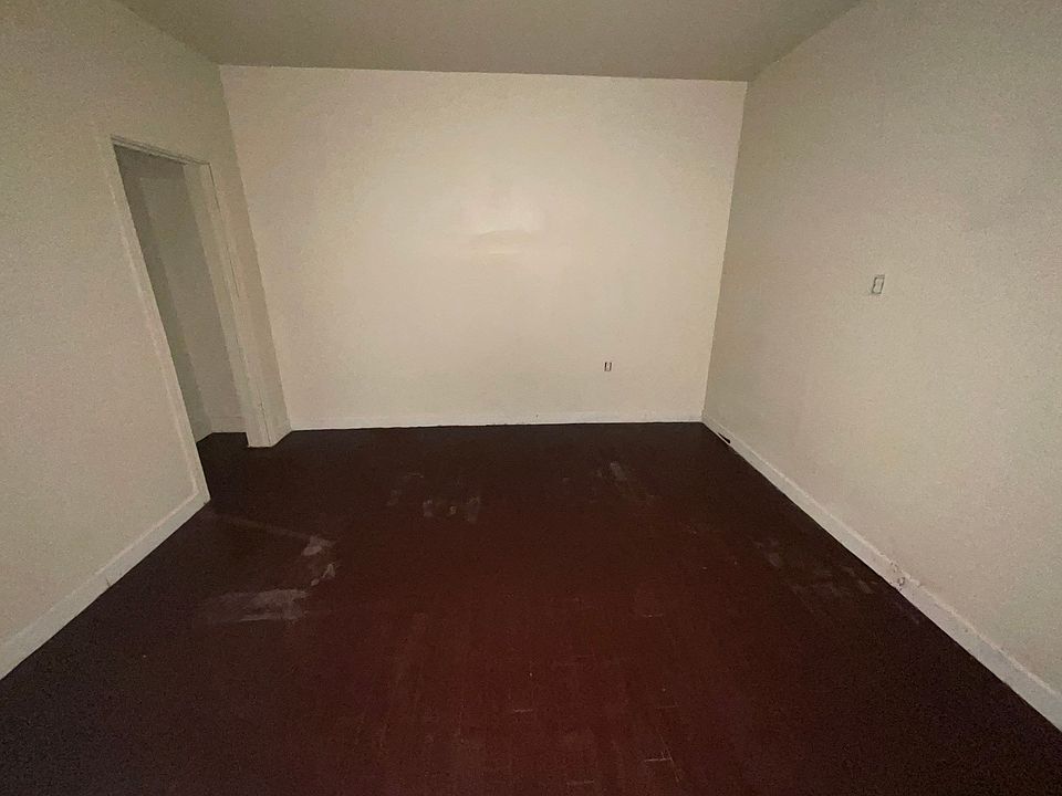 1st image of 262 Dona Ave