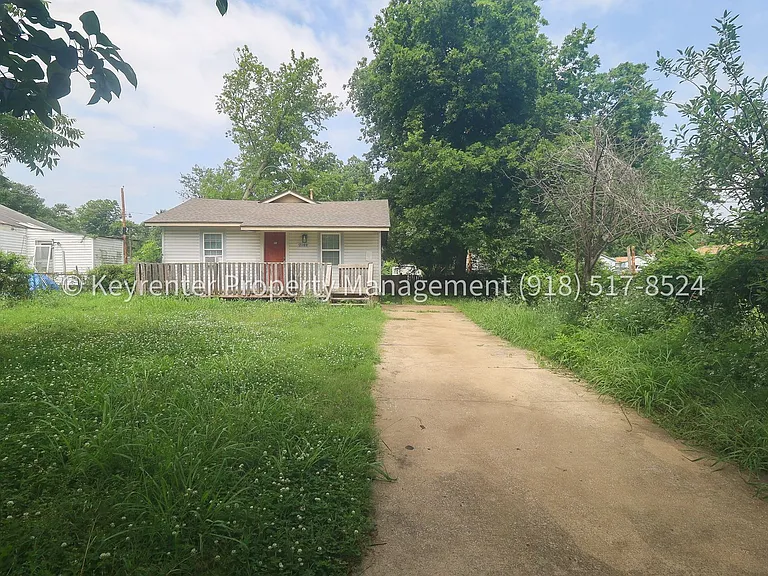 2144 N Garrison Pl — Photo 2