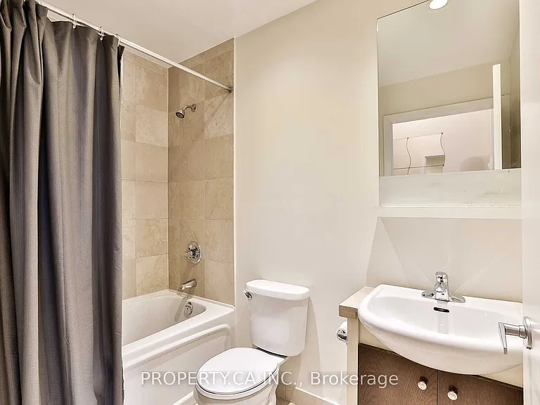 208 Queens Quay W #3112 — Photo 12