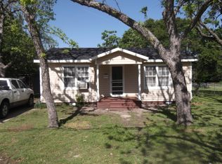528 College St, Rockdale, TX 76567