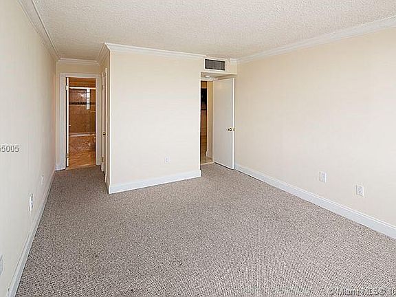 5th image of 2016 Bay Dr APT 605