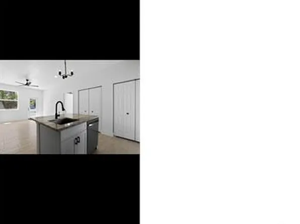 2906 52nd St W, Lehigh Acres, FL 33971