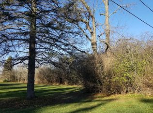 8255 N Cedarburg Rd, Brown Deer, WI 53209