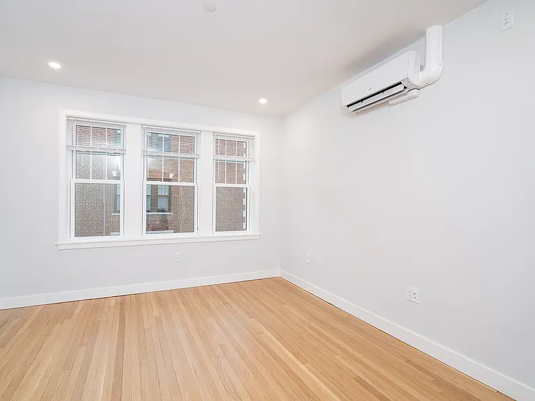 19 Forest St #23 — Photo 4