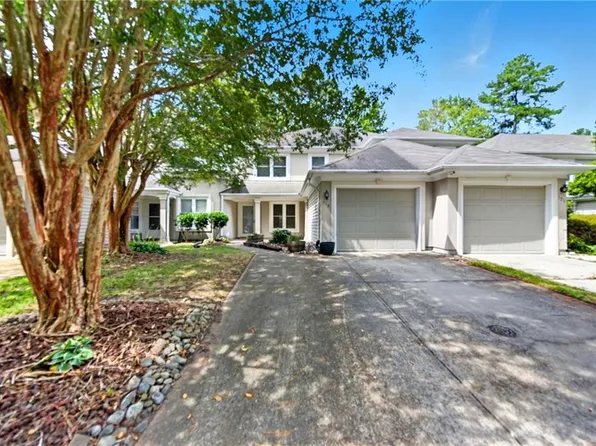 118 Esplanade Pl, Chesapeake, VA 23320