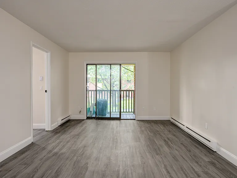 Oakbrook Manor Apartments — Photo 58