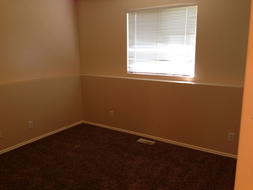 2nd image of 1445 Monroe Blvd APT 4