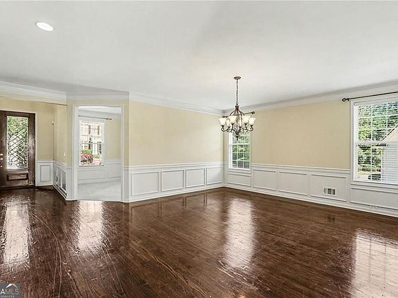 4th image of 3247 Walnut Rdg