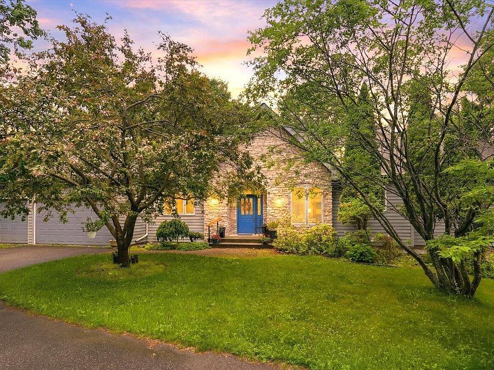 1st image of 481 Sleepy Hollow Rd