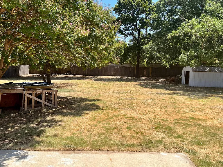 6413 Kingston Dr — Photo 16